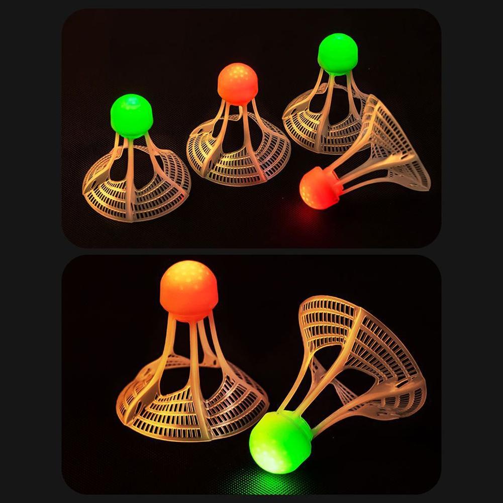 ลูกแบดมินตันเรืองแสง LED เรือง - Badminton Materi บทวิจารณ์และราคา